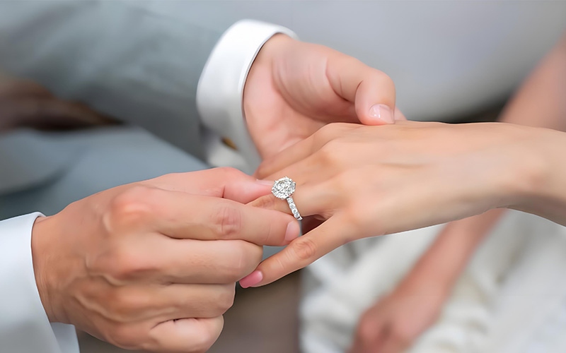 Diamond Engagement Ring1