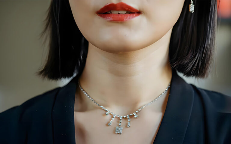 Collar de tenis con diamantes