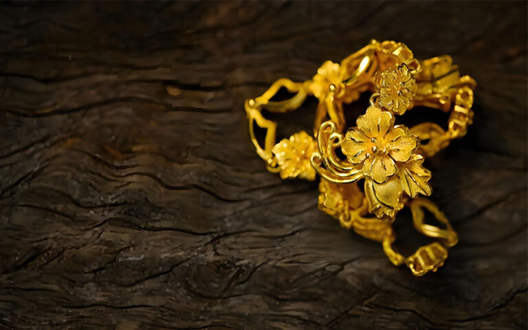 Großer Goldschmuck