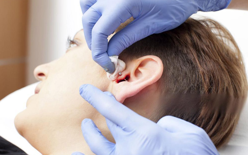 Tragus Piercing1